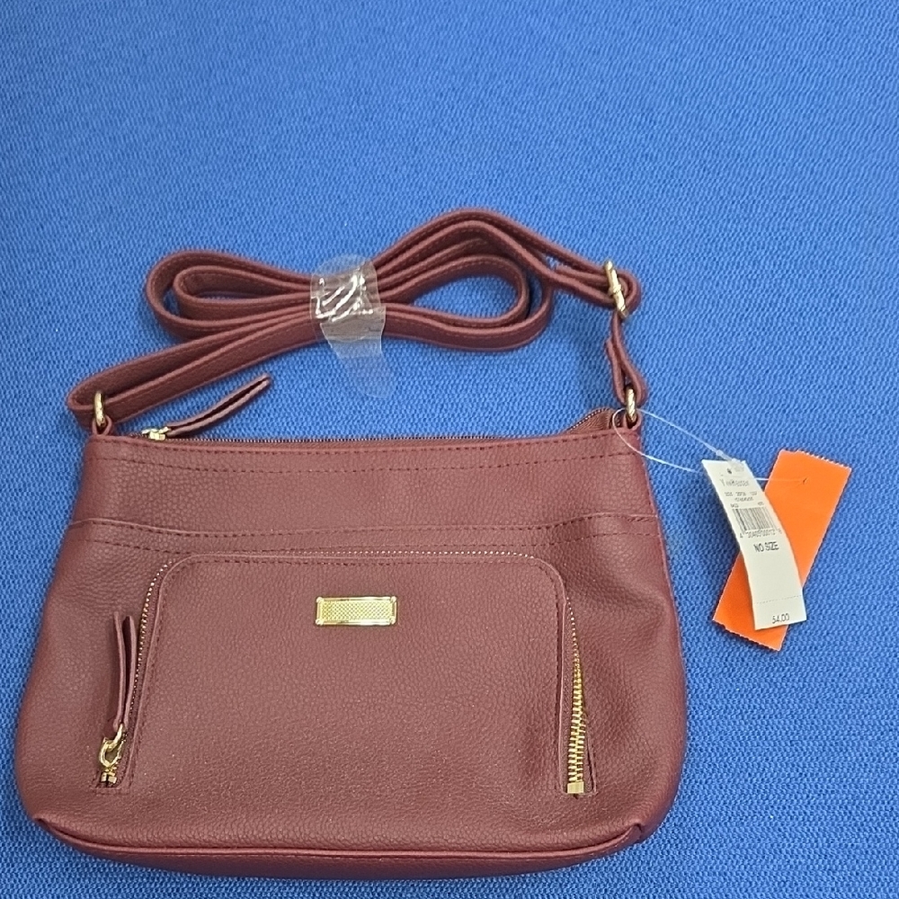 New VanHeusen Burgundy Crossbody Bag $54